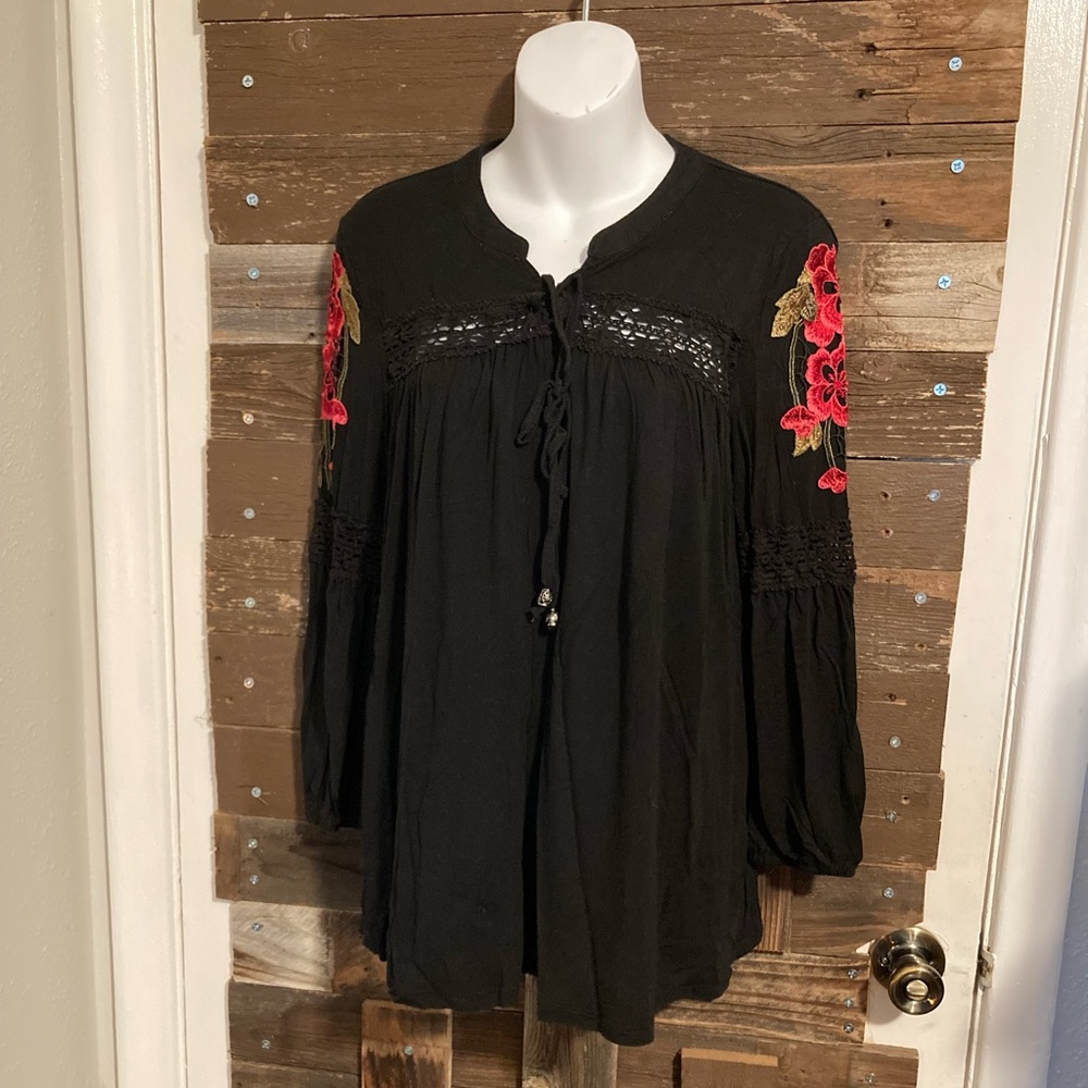 Black crotchet detailed top